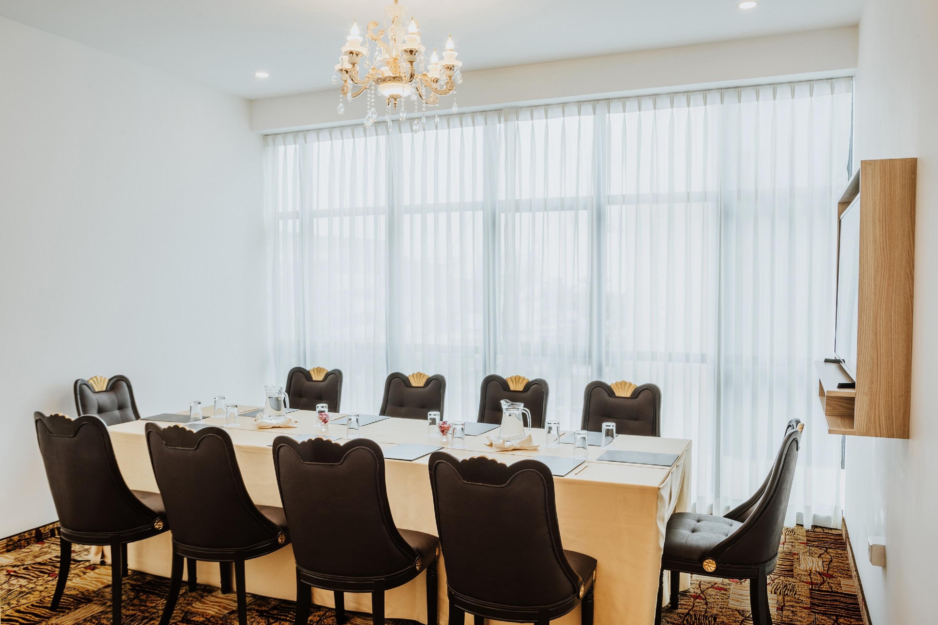 Nobility Grand Hotel