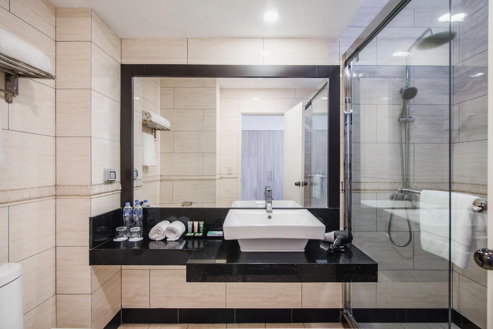 Nobility Grand Hotel 4*